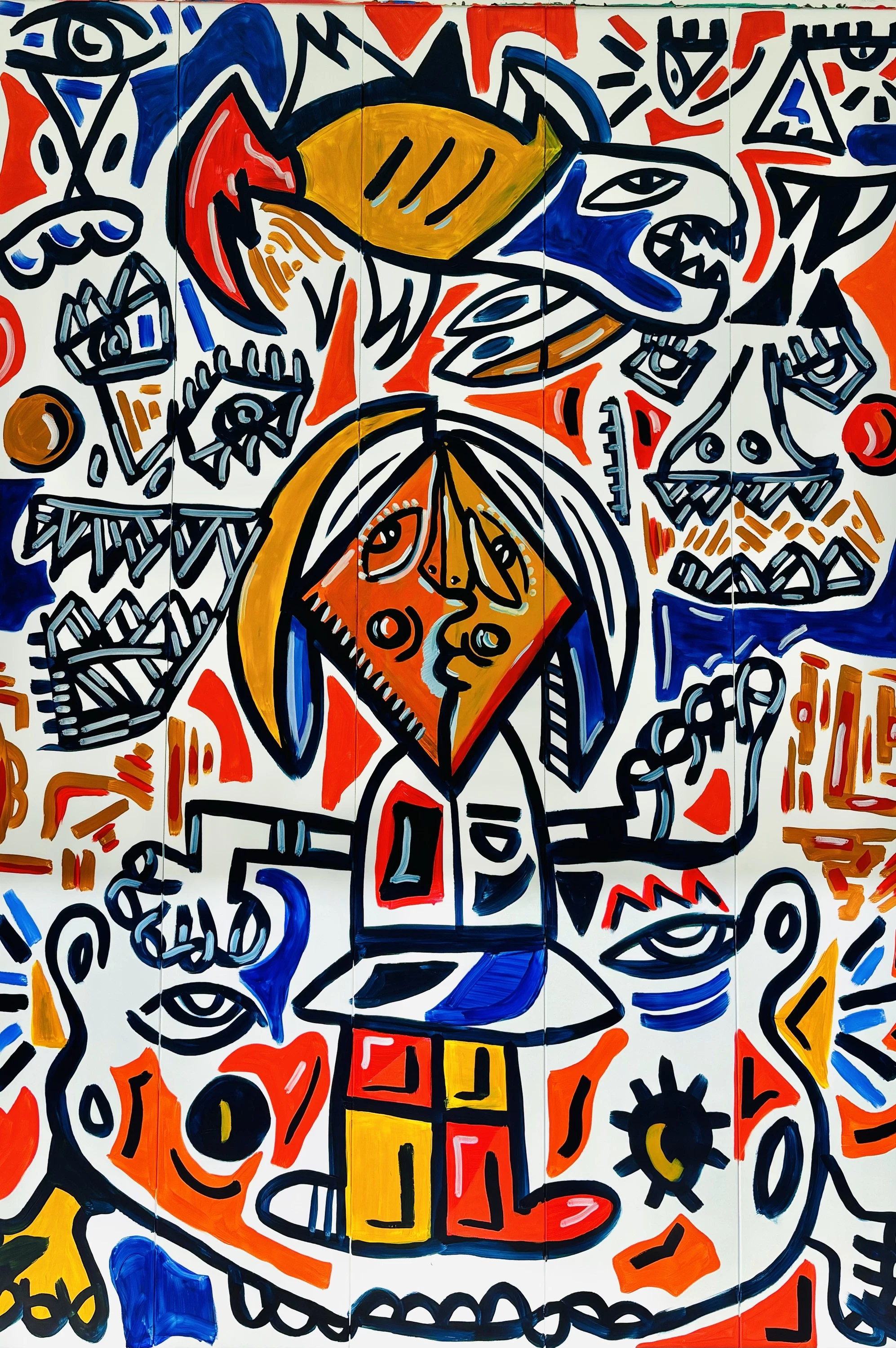 Figura de cabello amarillo y cabeza en rombo naranja, rodeada de peces, criaturas de colmillos y ojos, en trazo negro con azul, rojo y naranja sobre fondo blanco. Mujer y dragones. Acrílico sobre hierro, 140 x 200 cm, 2024. Caracas. Nicolás Lapadula