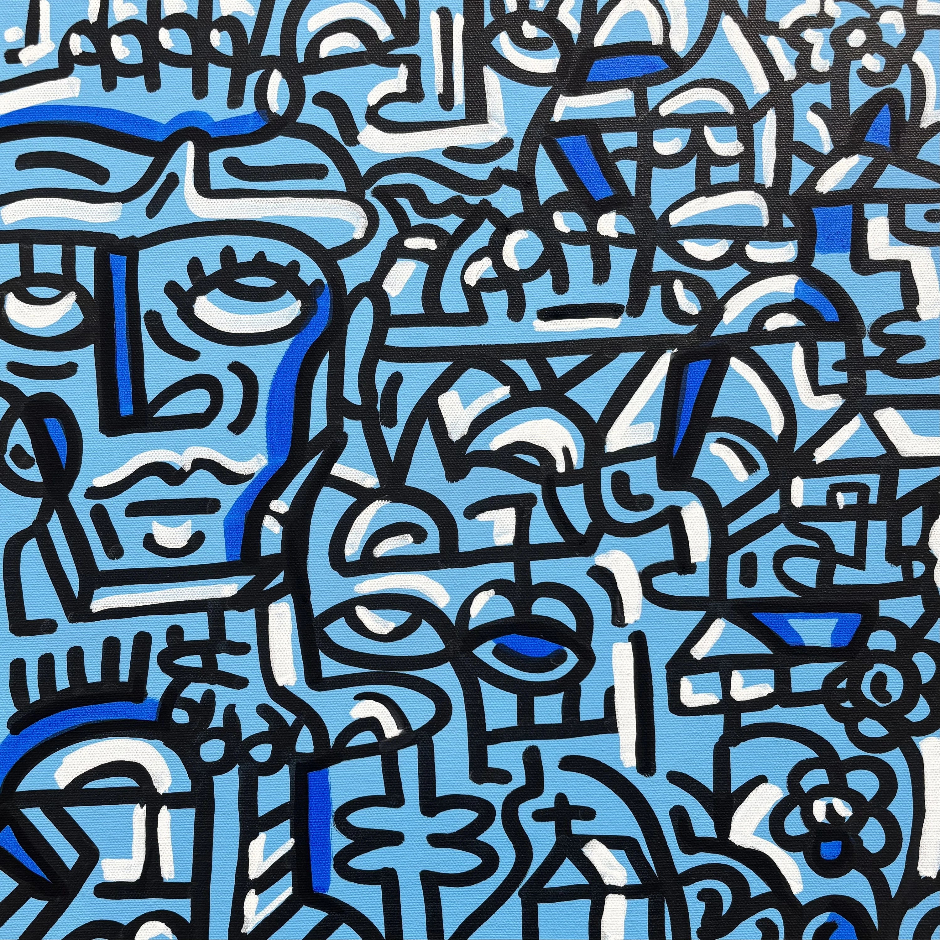 Varios rostros de trazo negro superpuestos, con ojos, cejas y pequeñas casas, sobre fondo celeste con toques de azul y blanco. Sin título. Acrílico sobre lienzo, 40 x 40 cm, 2026. Caracas. Nicolás Lapadula